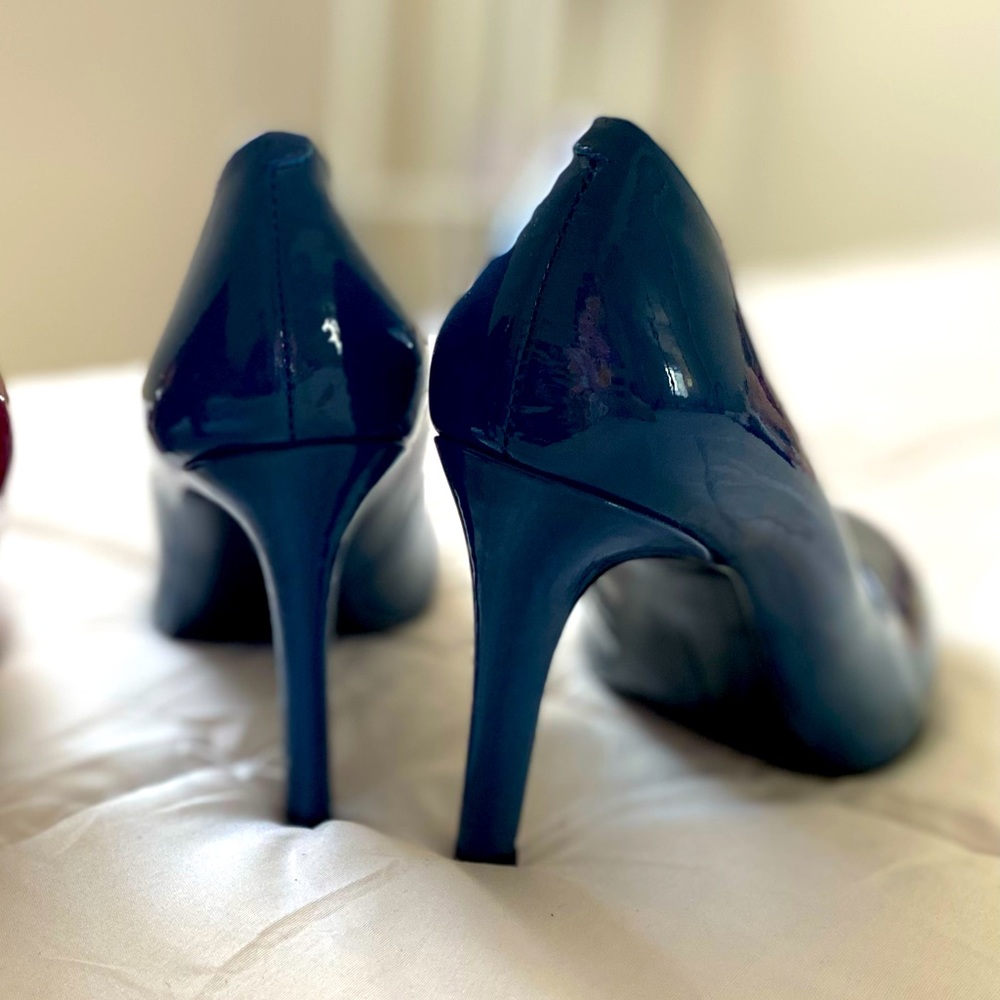 NINE WEST Patent Leather Pumps, Blue, Size 5.5M, Gently Used